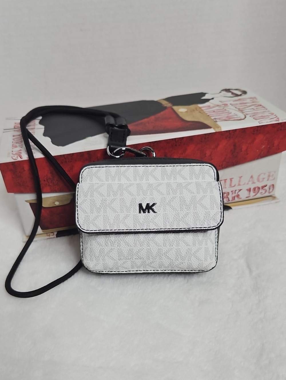 Michael Kors Micro Camera Bag With Landyard -Bright White - Picture 1 of 8